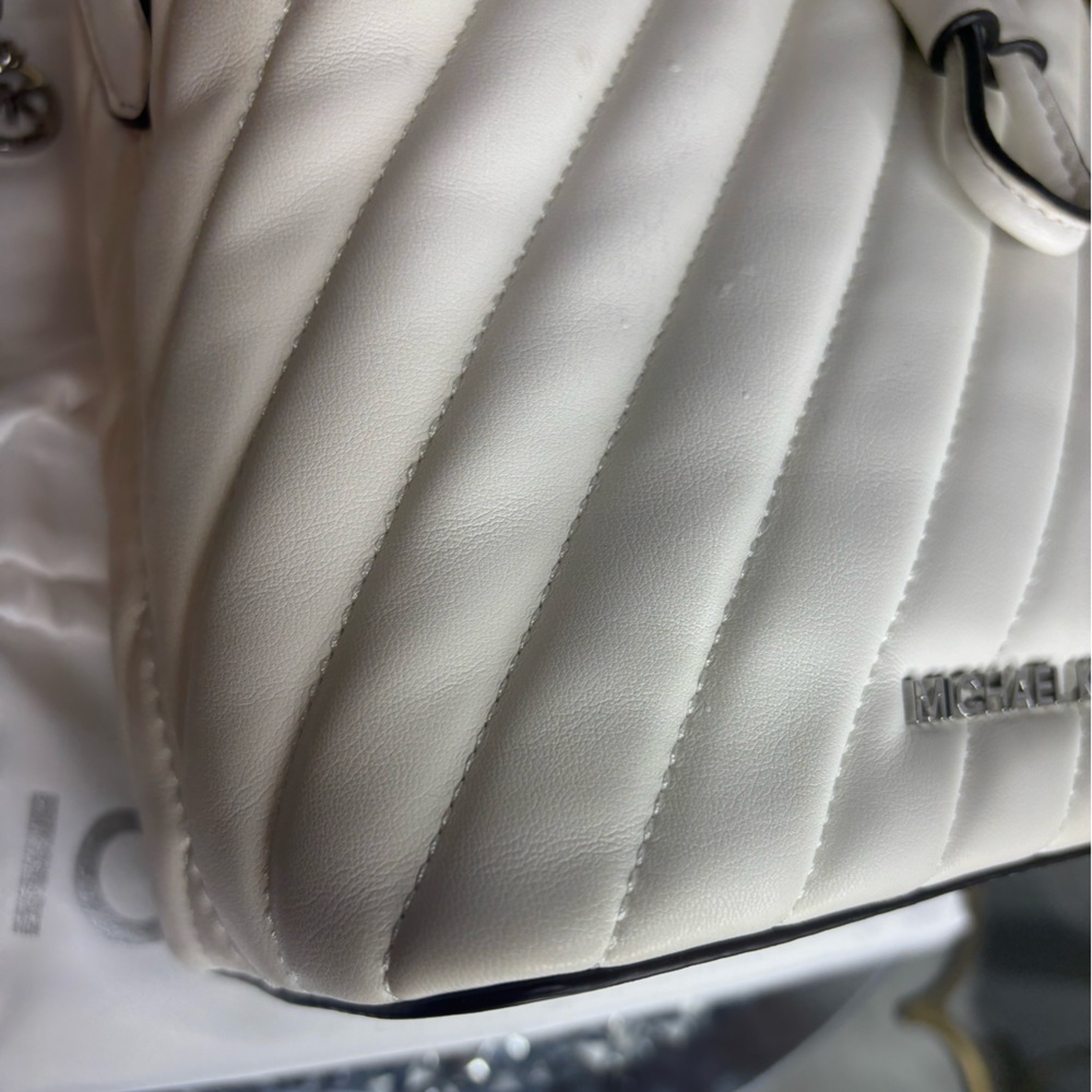 Michael Kors Suri Small Quilted Crossbody Bag NWOT - Picture 12 of 14